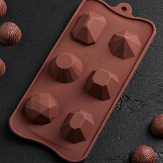 Форма для льда и шоколада «Драгоценные камни», 6 ячеек (d=4 см), 22,5×10,6 см
