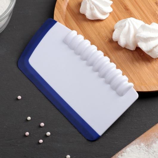 Шпатель пластик рельеф